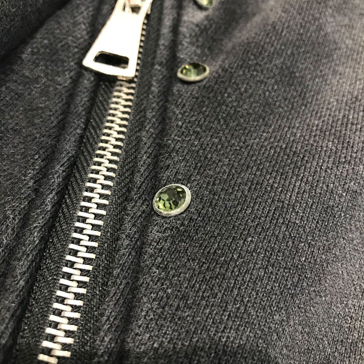 「Stealth Triple Zip Flared Sweatpants」スウェットパンツ