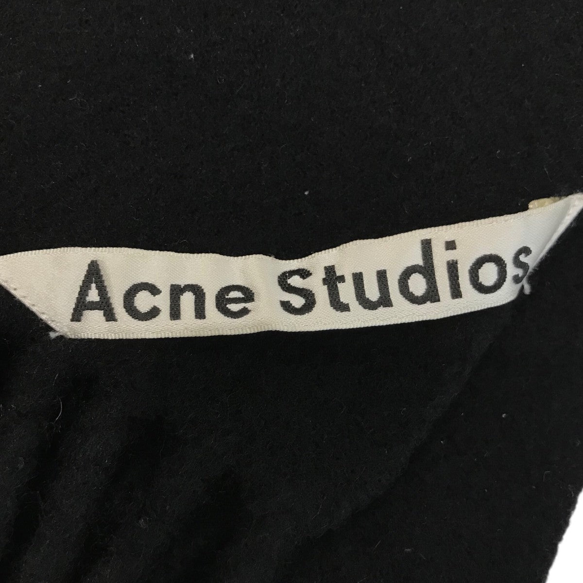 ACNE STUDIOS(アクネストゥディオズ) 大判マフラー ブラック｜【公式