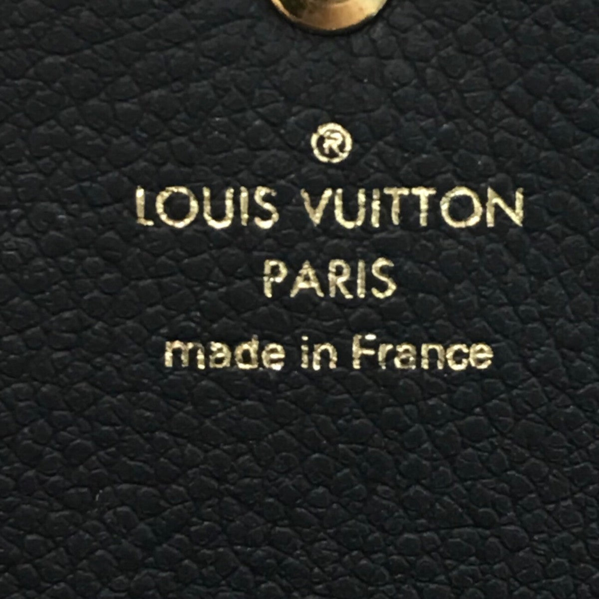 LOUIS VUITTON(ルイヴィトン) 「アンヴェロップ・カルト ドゥ