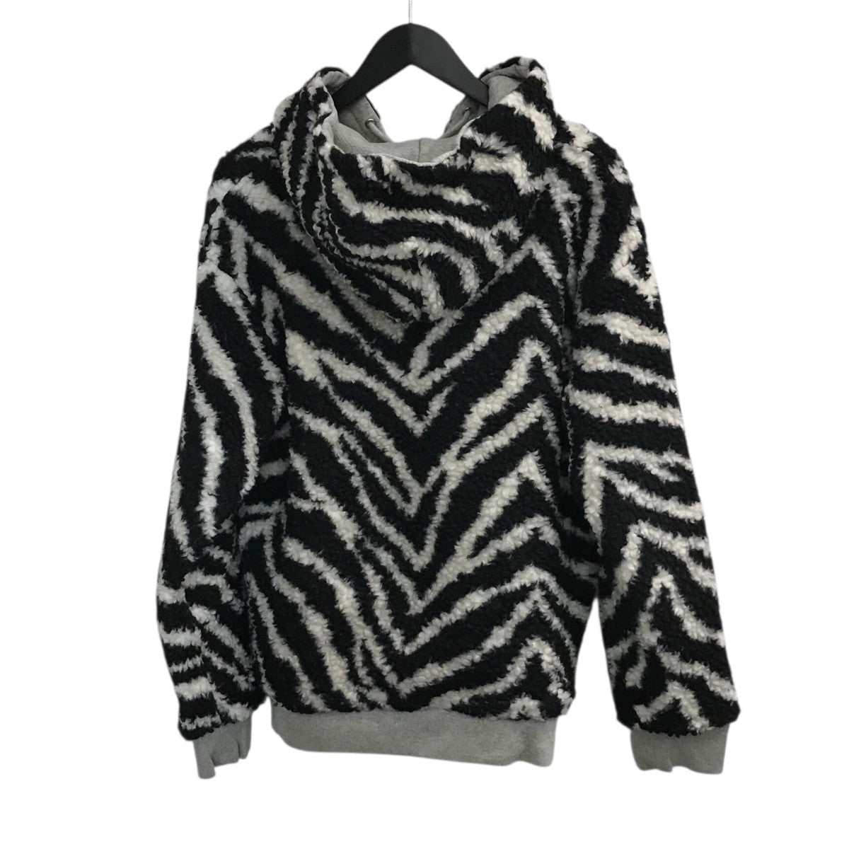 「Zebra Lined Hoodie」リバーシブルパーカー
