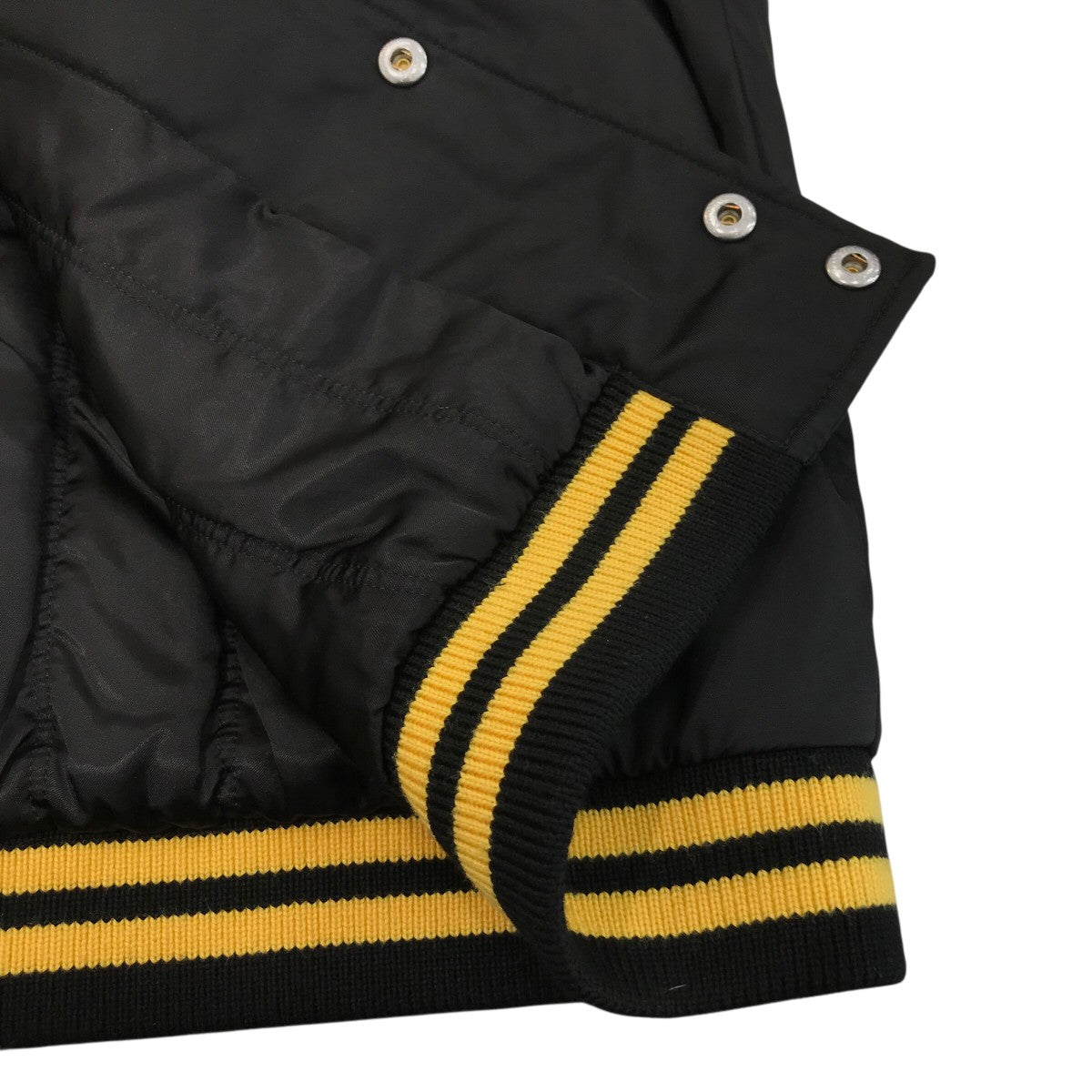 PRADA 「Re-Nylon bomber jacket」Re-NylonボンバージャケットSGC725 古着・中古-4枚目のアイテム画像