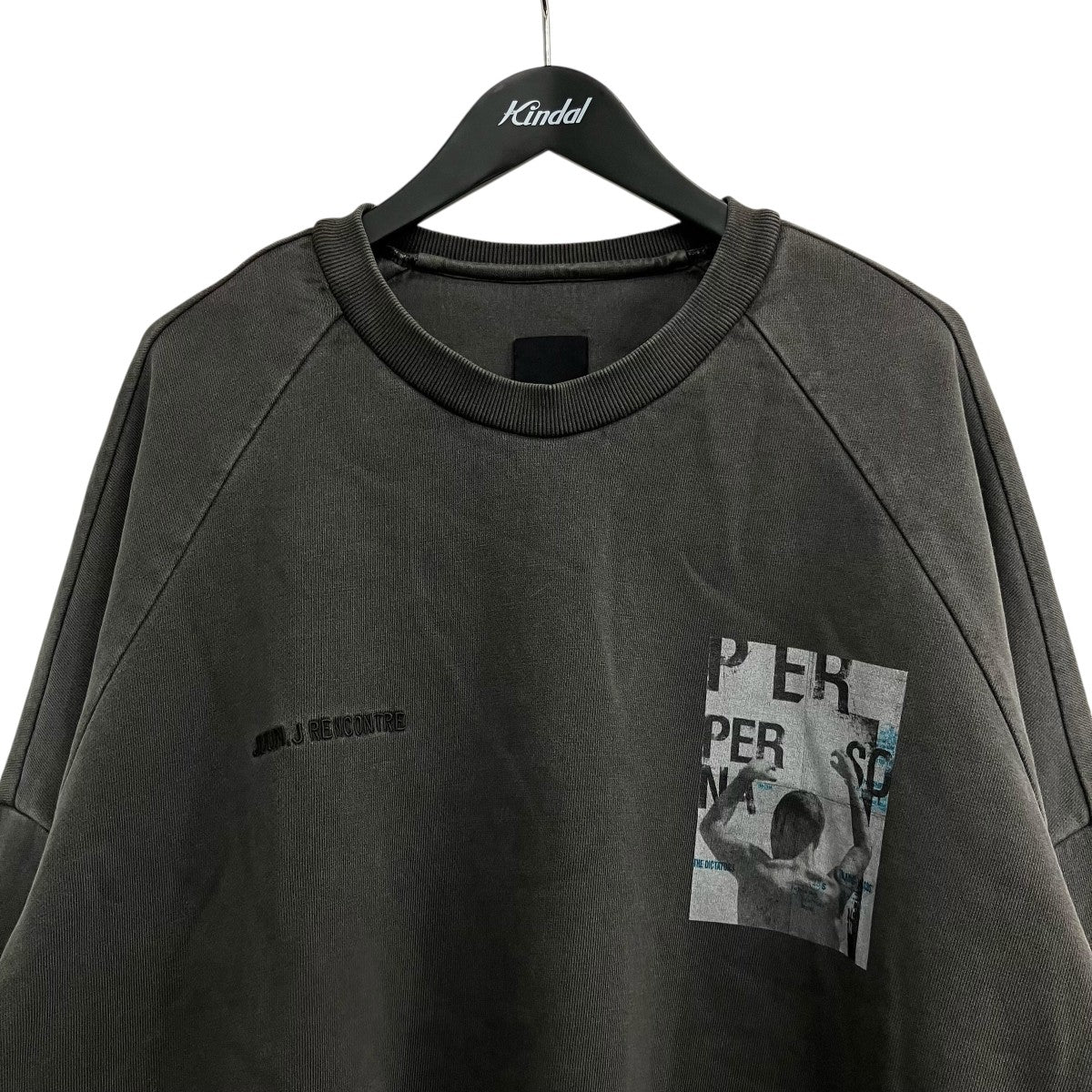 「GRAPHIC SWEATSHIRT」グラフィックスウェット918387