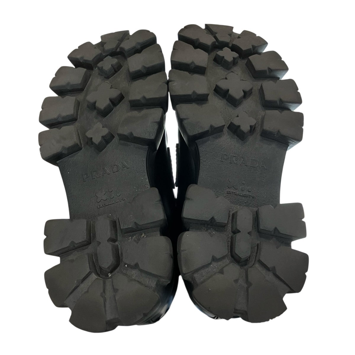 PRADA(プラダ) 「monolith brushed」レザー ローファー2DE129 2DE129