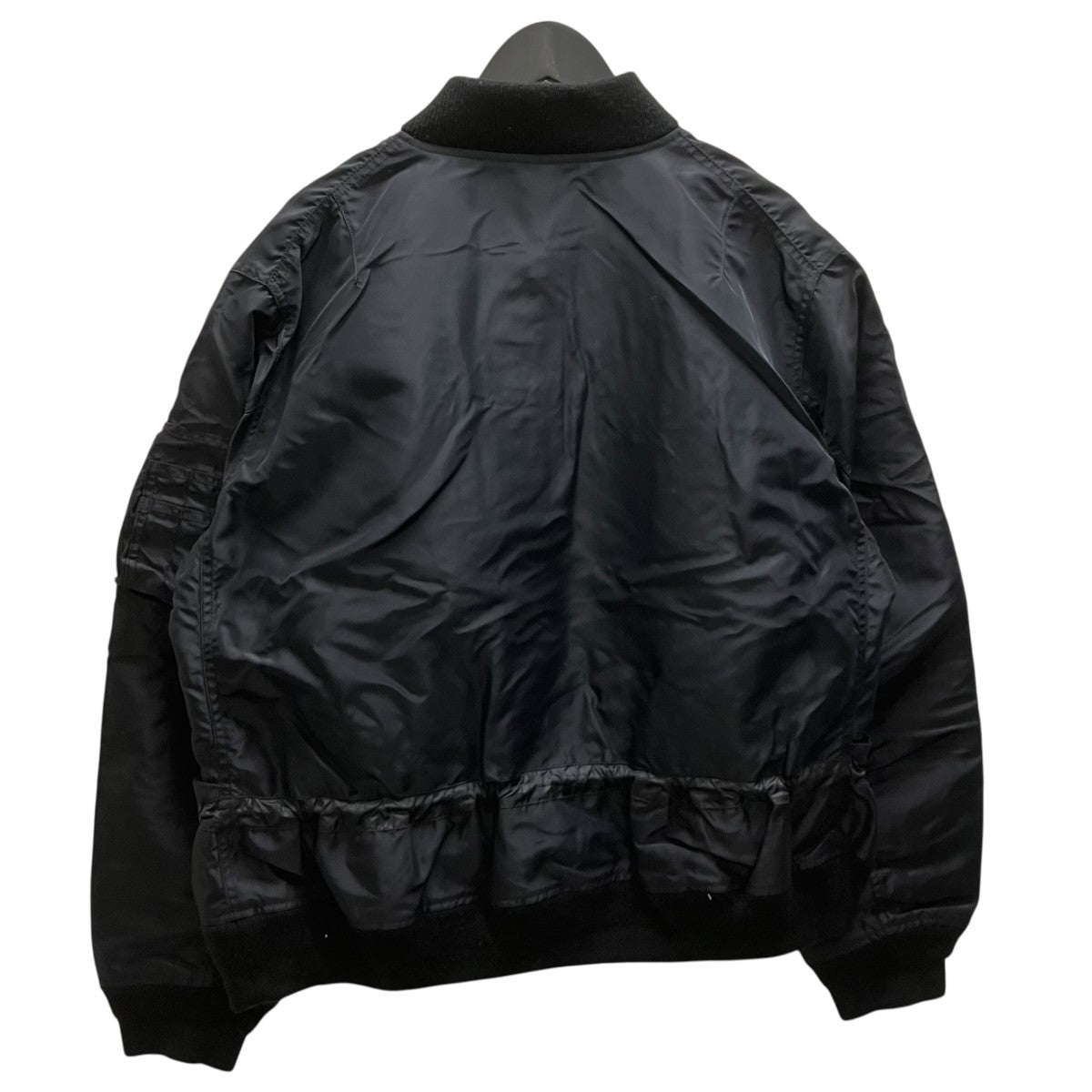 MA-1ジャケット