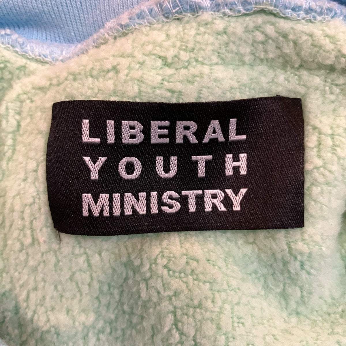 LIBERAL YOUTH MINISTRY バッジ付きプルオーバーパーカー 古着・中古-5枚目のアイテム画像