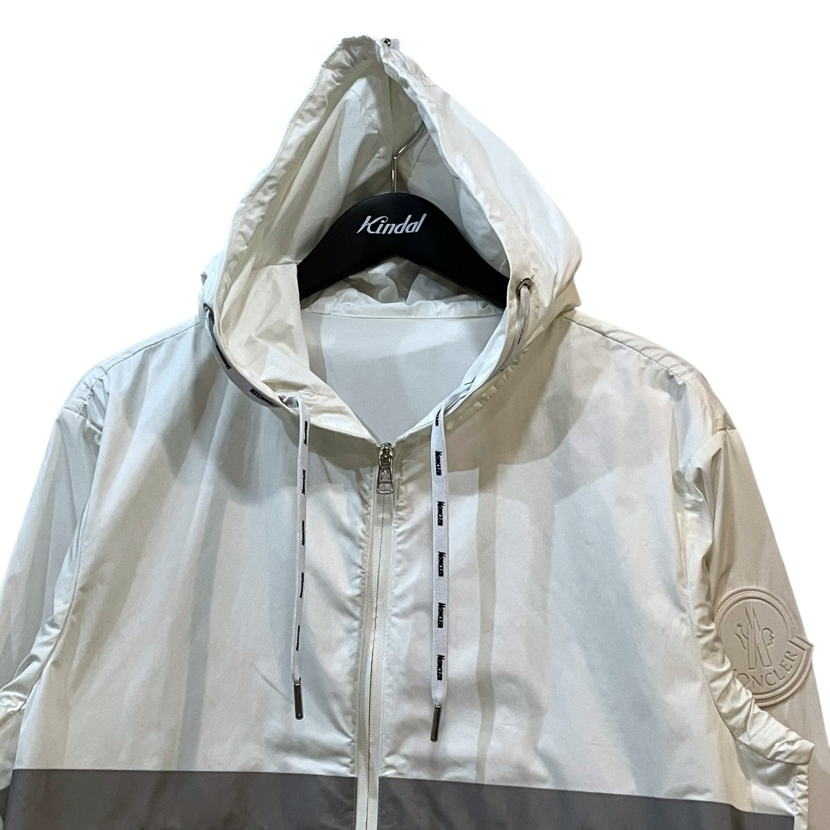 MONCLER 「ADOUR GIUBBOTTO」アドゥールナイロンジャケットF10911B70400 54A91 古着・中古-3枚目のアイテム画像