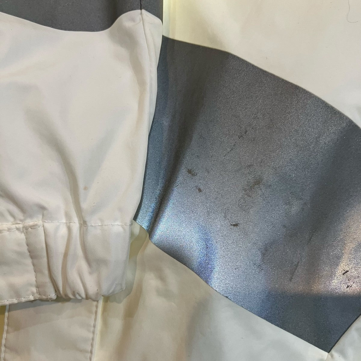 MONCLER 「ADOUR GIUBBOTTO」アドゥールナイロンジャケットF10911B70400 54A91 古着・中古-9枚目のアイテム画像