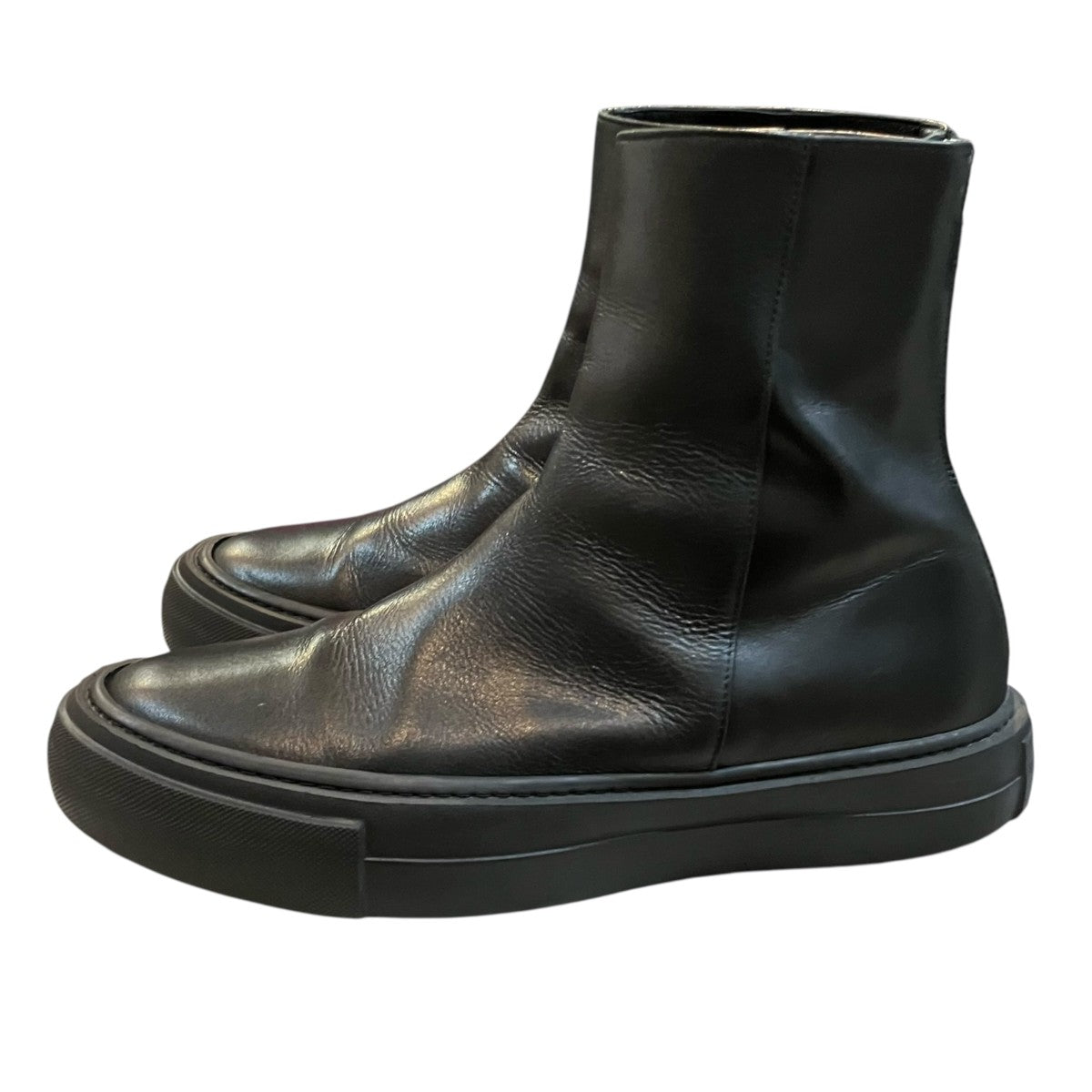 「COW LEATHER BACK ZIP SNEAKERS」ジップスニーカーAA12 202