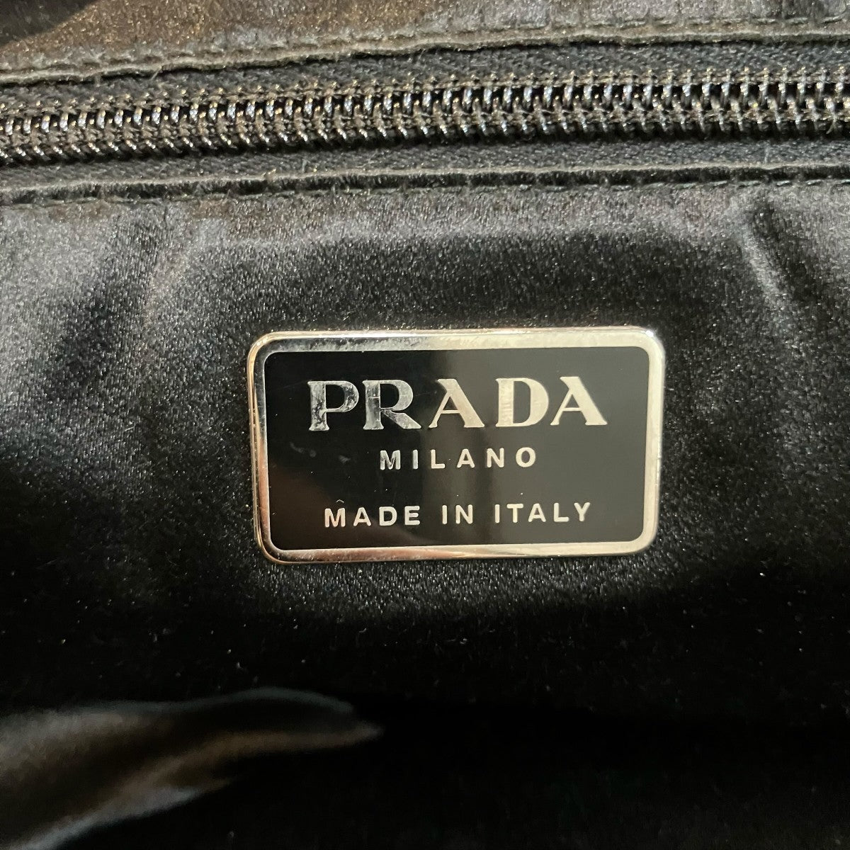 レザーハンドバッグ
