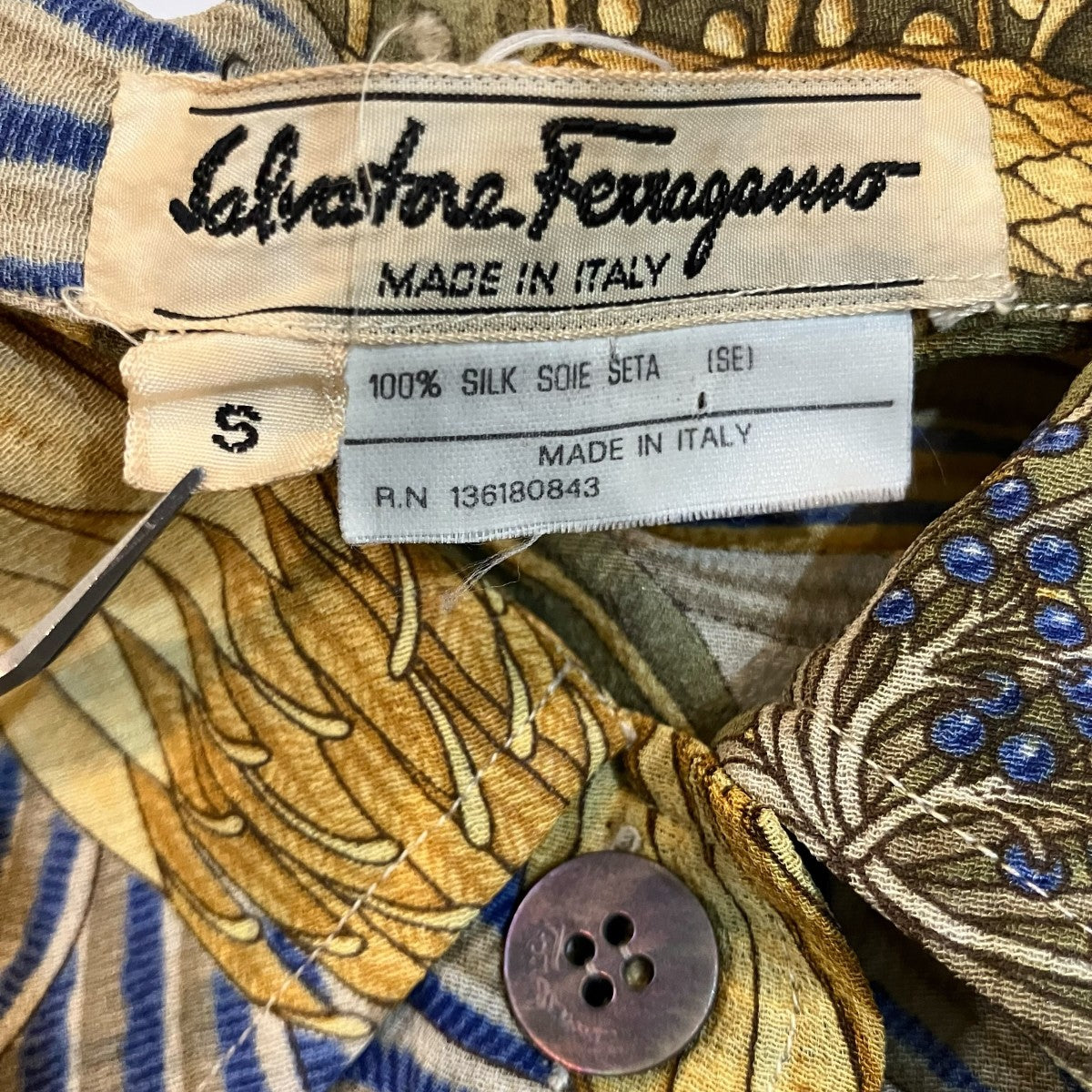 Salvatore Ferragamo シルクシャツ 古着・中古-5枚目のアイテム画像