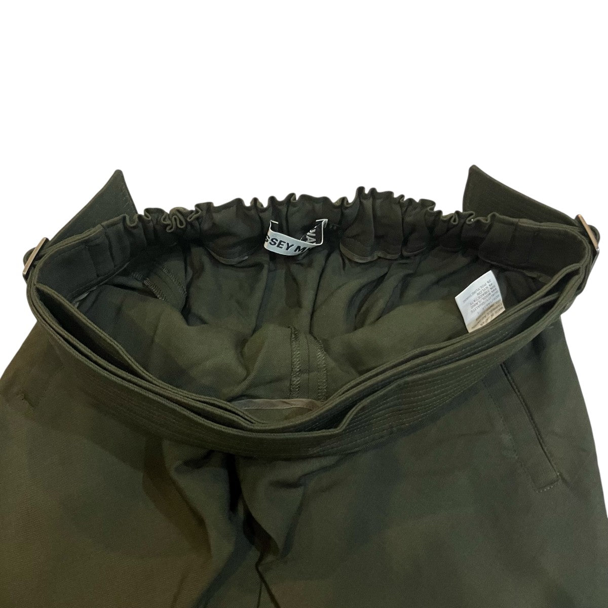 ISSEY MIYAKE(イッセイミヤケ) ウールハーフパンツ IM66-FF024