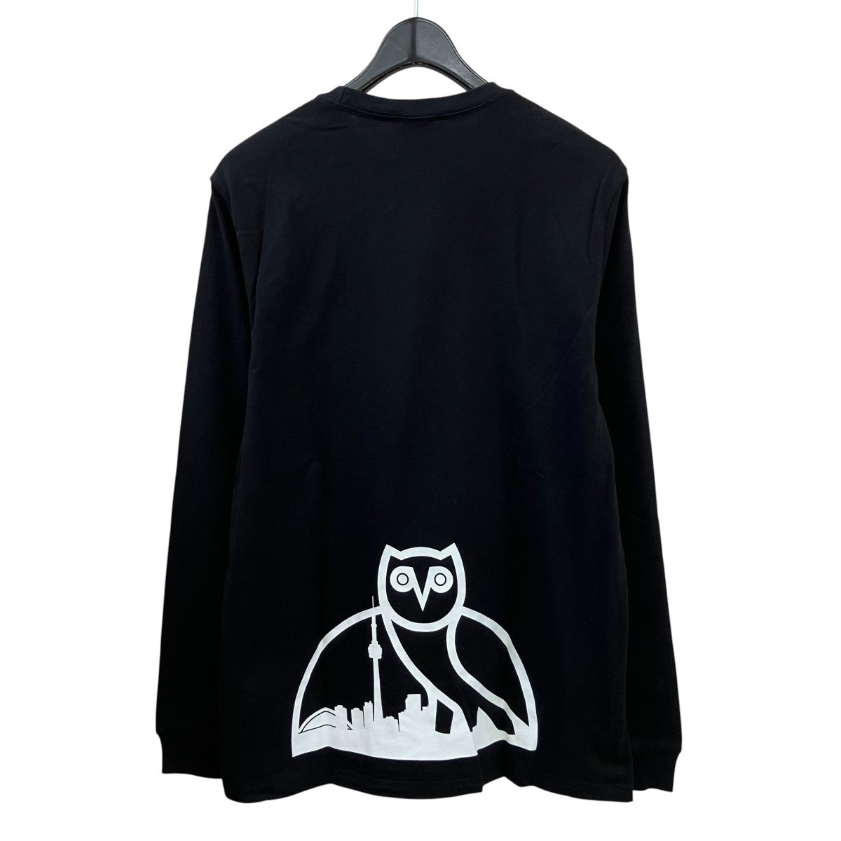 胸プリント長袖Tシャツ