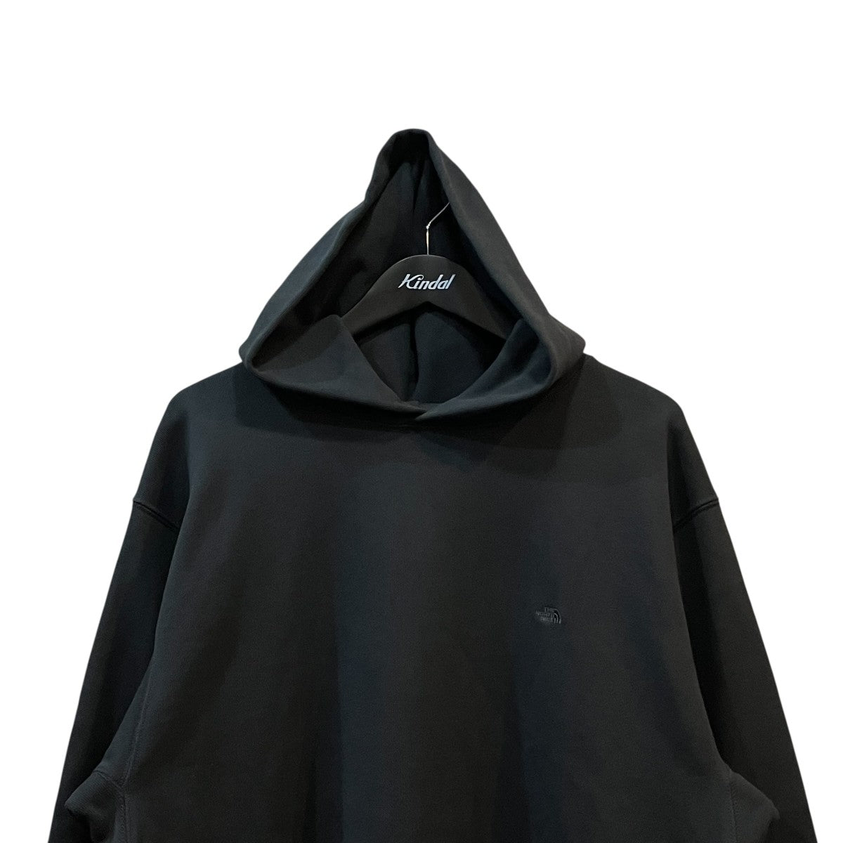 「Field Hoodie」刺繍プルオーバーパーカーN26SH058