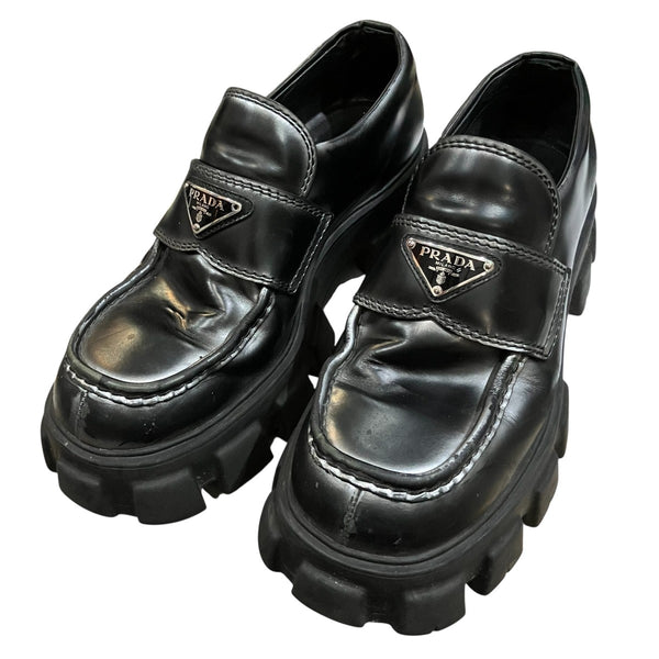 PRADA(プラダ) モノリス ブラッシュドレザー ローファー2DE129 2DE129