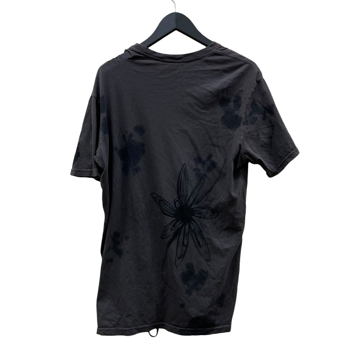 花柄プリントTシャツ