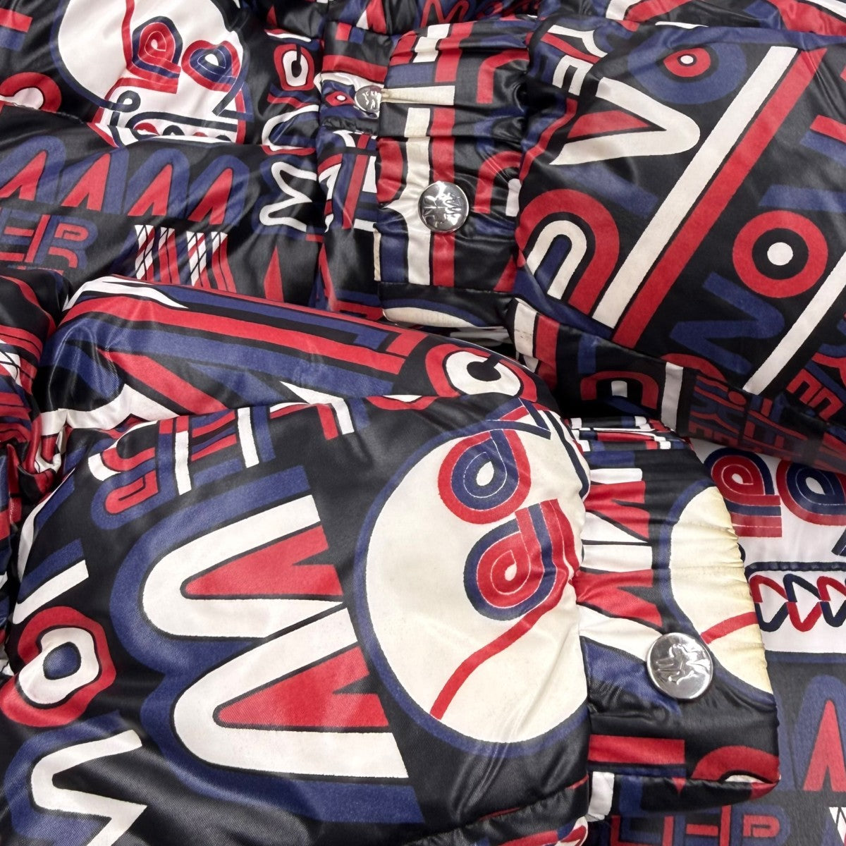 MONCLER MARE GIUBBOTTOマーレ総柄ダウンジャケットE20914137685 539QF 古着・中古-5枚目のアイテム画像