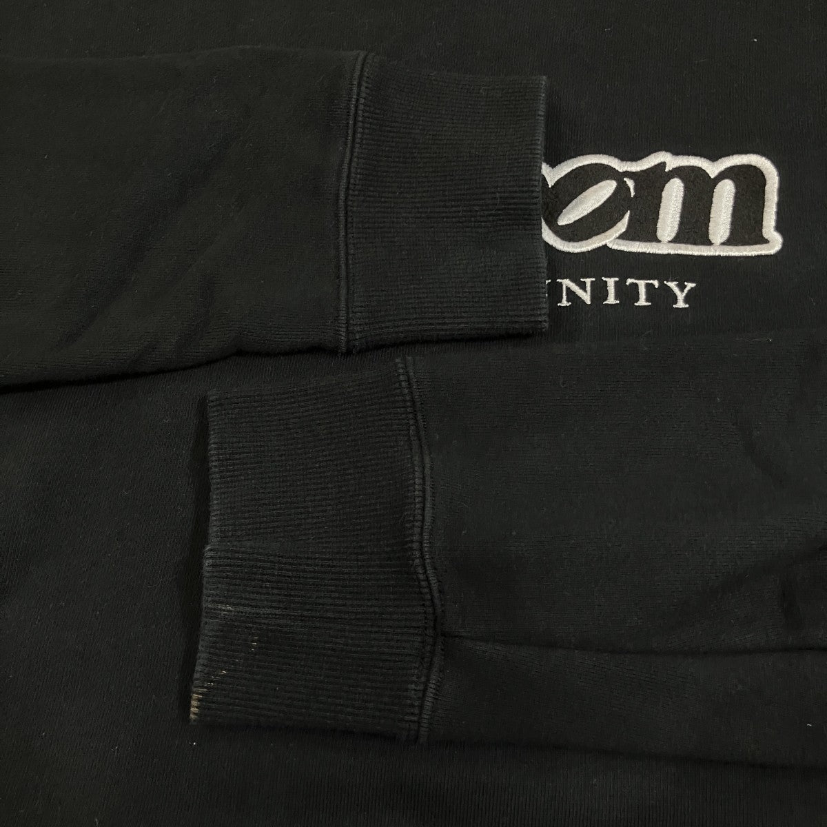 「COMMUNITY CREWNECK」スウェット
