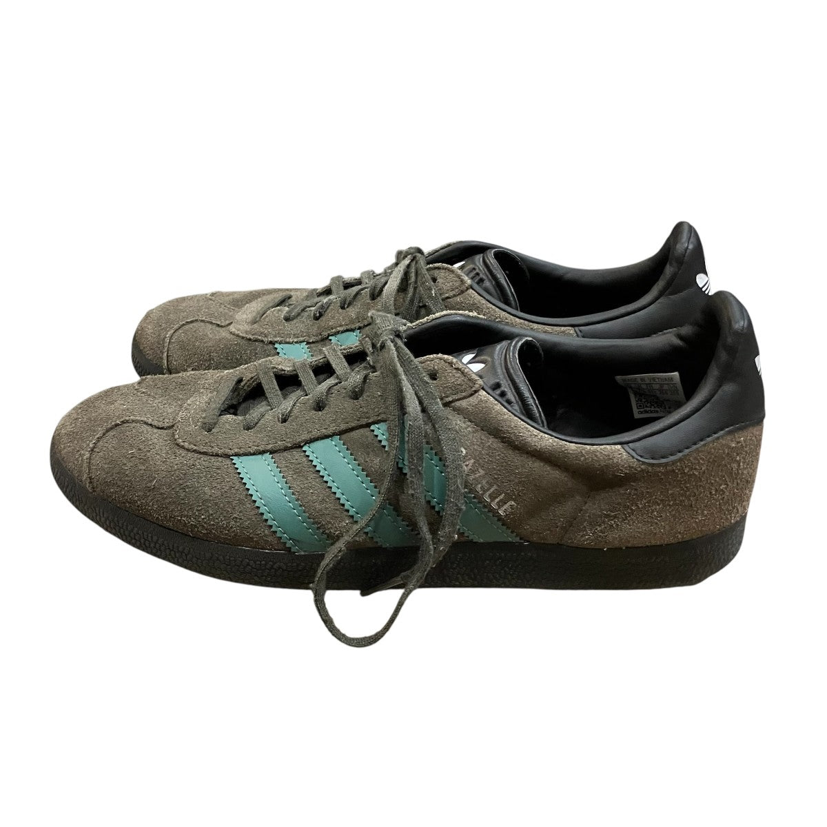 「Gazelle Olive Green Black」パントーンローカットスニーカーGX2209