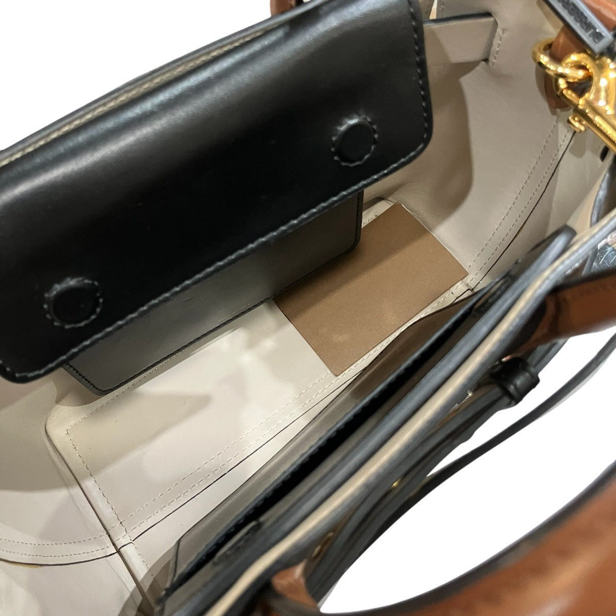 BURBERRY トリプルスタッズチェック柄ショルダーバッグ 古着・中古-8枚目のアイテム画像