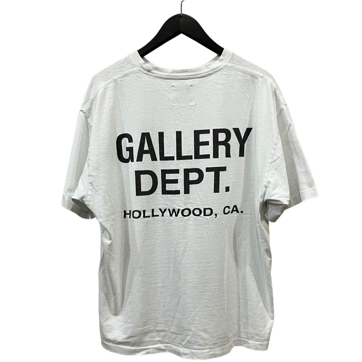 フロントワンポイントバックロゴTシャツ