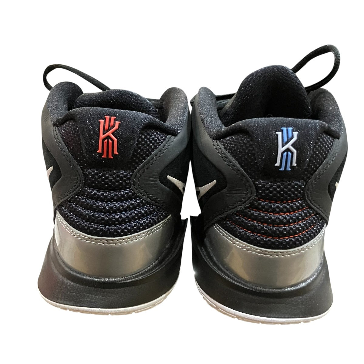 NIKE 「KYRIE INFINITY SP」スニーカーDC9134-001 古着・中古-4枚目のアイテム画像