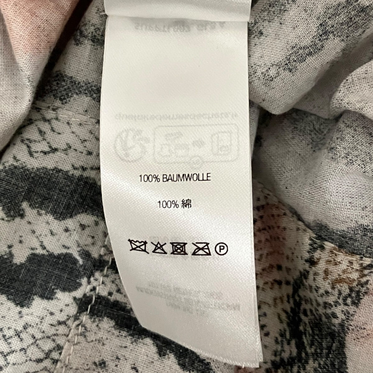 総柄シャツ