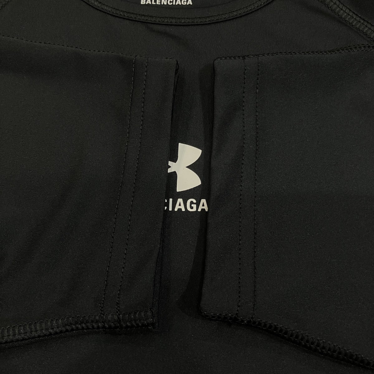 ロゴTシャツ826071