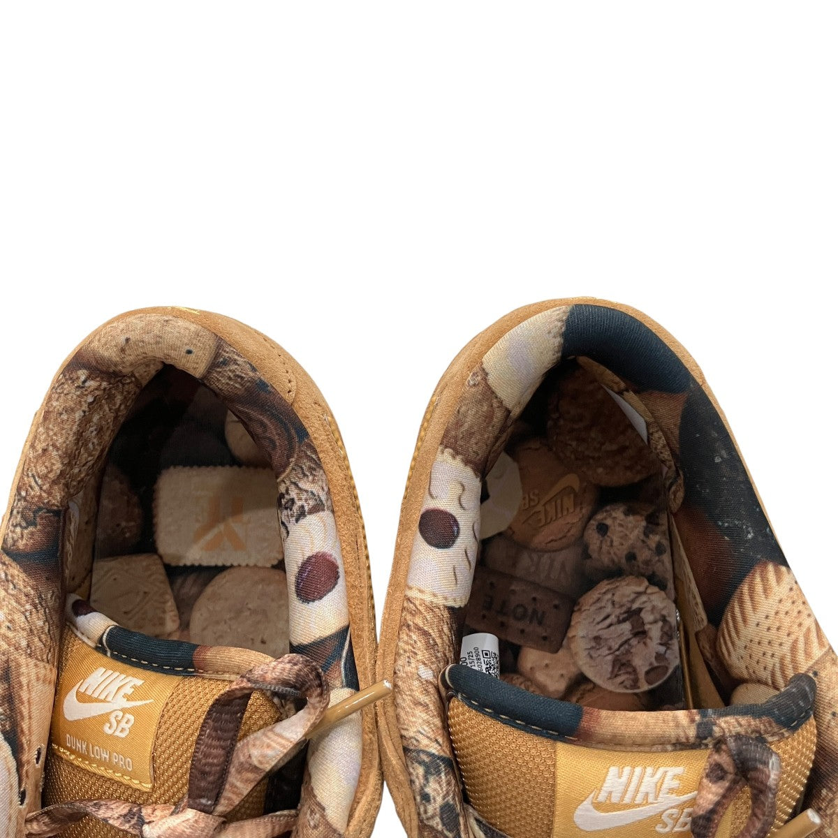 「SB Dunk Low Flax」スニーカーIO9508-200