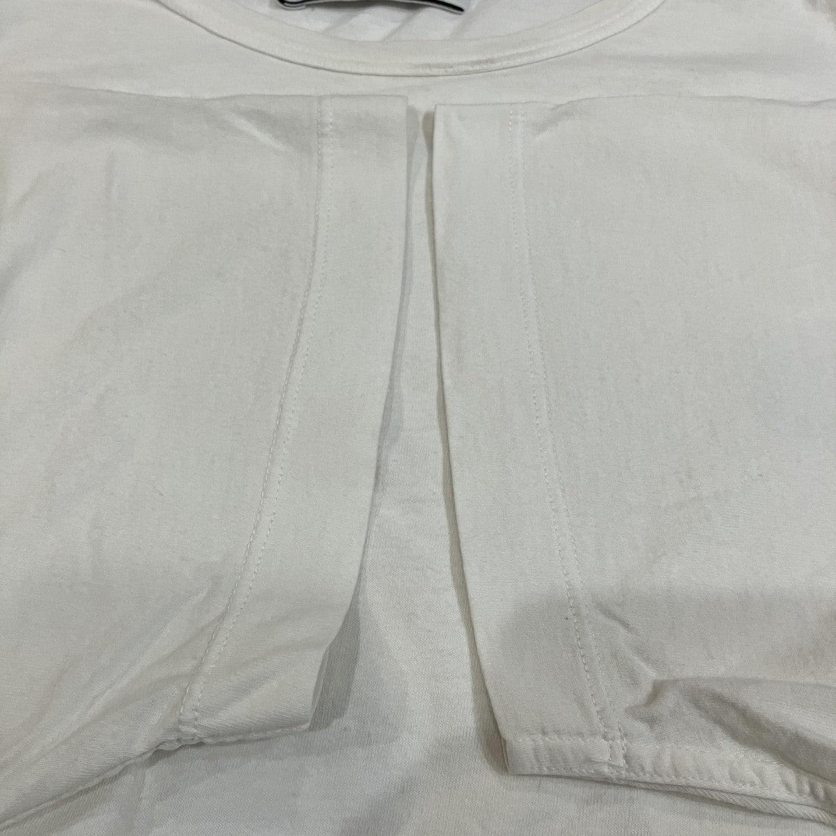 ワンポイントロゴTシャツ