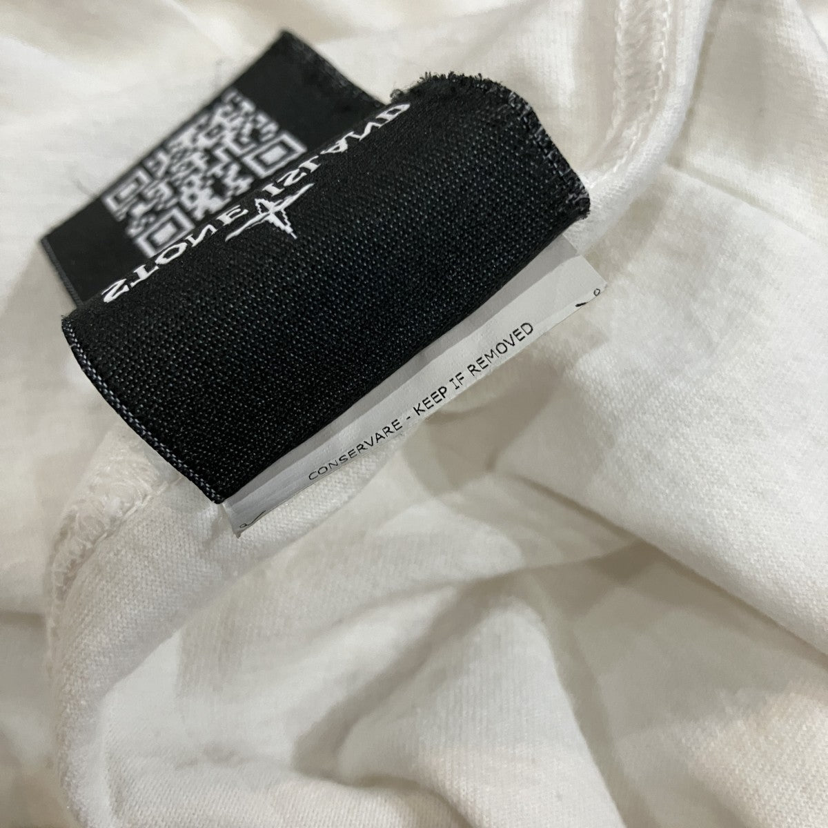 ワンポイントロゴTシャツ