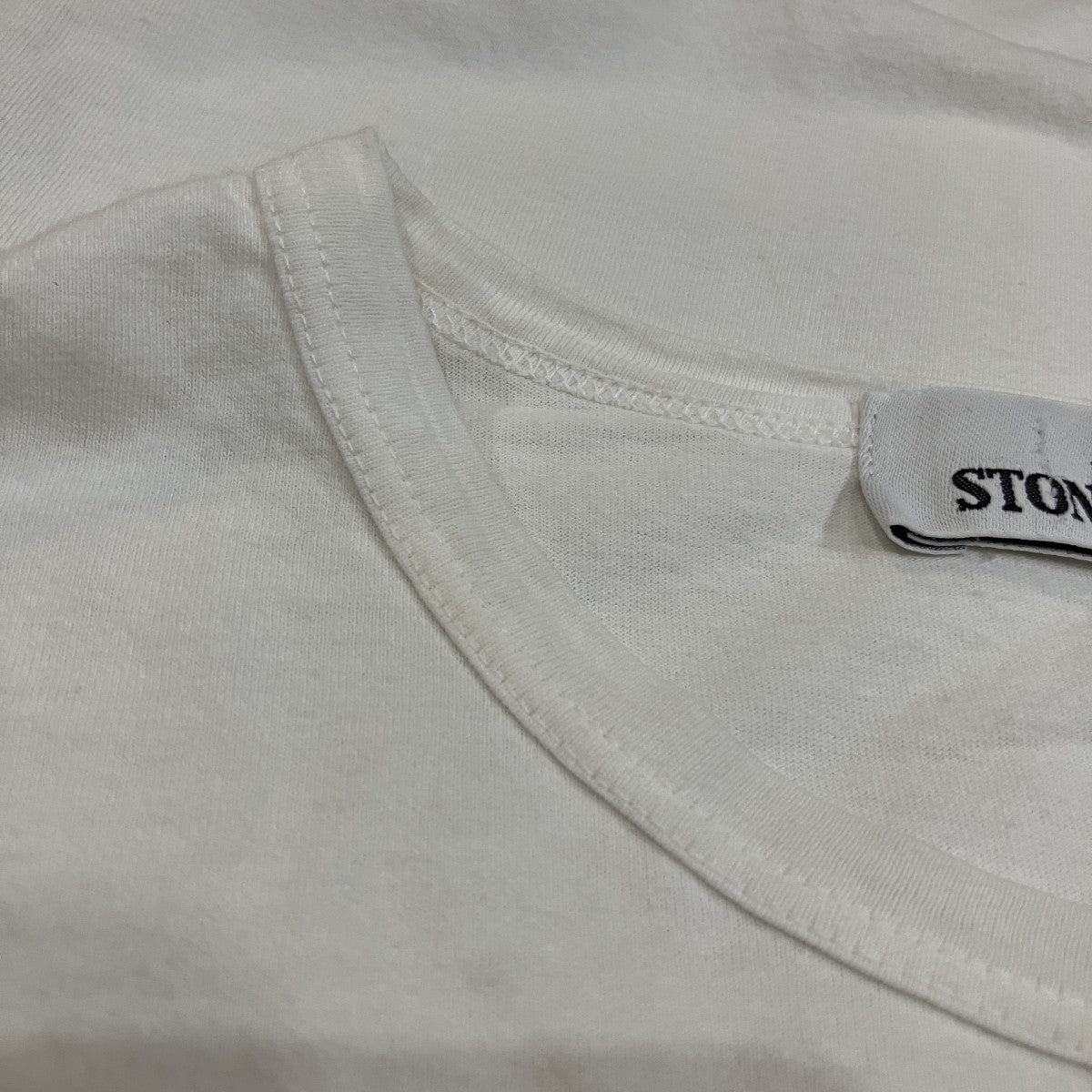 ワンポイントロゴTシャツ