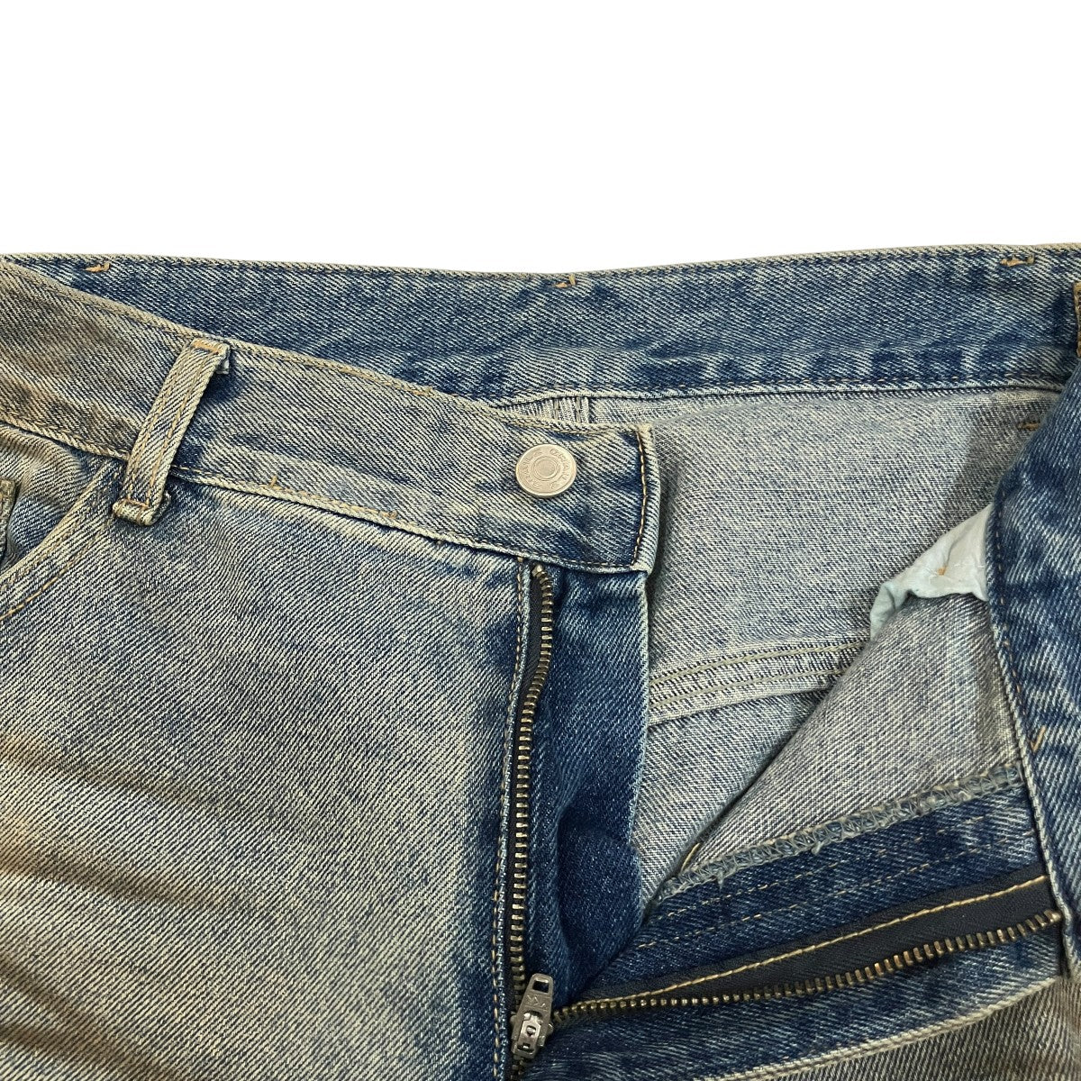 ダメージ加工デニムパンツ