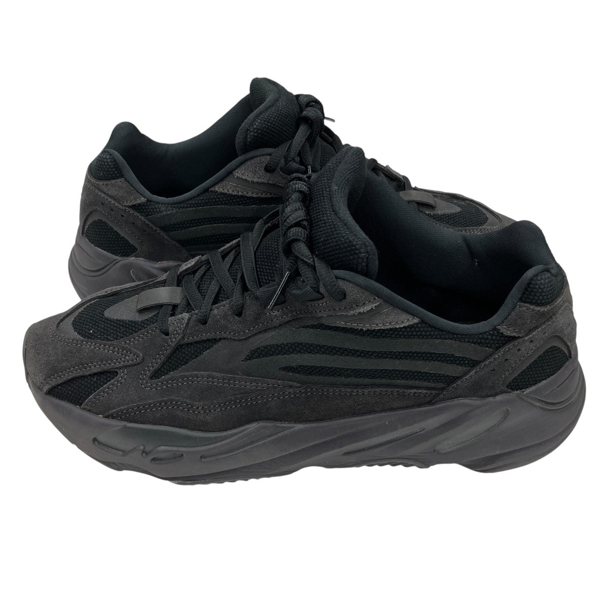 「YEEZY BOOST 700 V2 VANTA」スニーカーFU6684