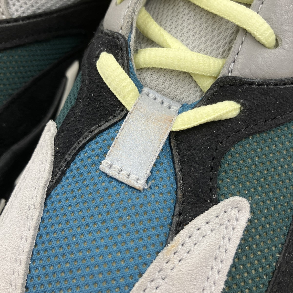 「YEEZY Boost 700 Wave Runner」 ローカットスニーカー B75571