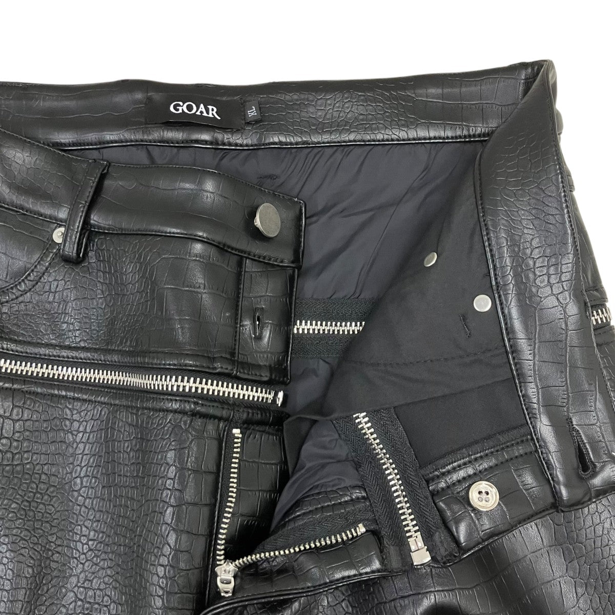 クロコ型押しジップデニムパンツ
