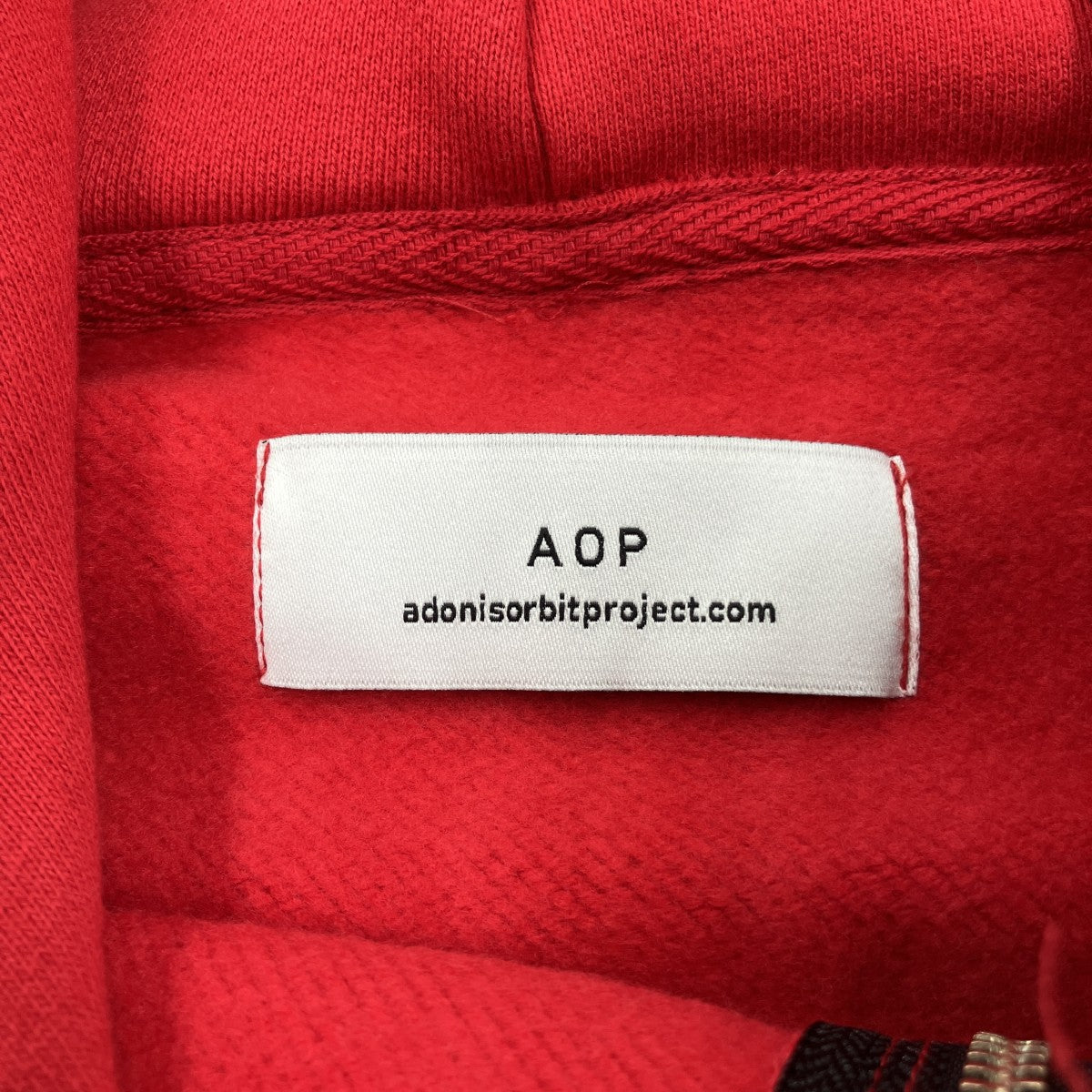 「PACIFISM SLOGAN HOOD ZIP」ジップパーカー