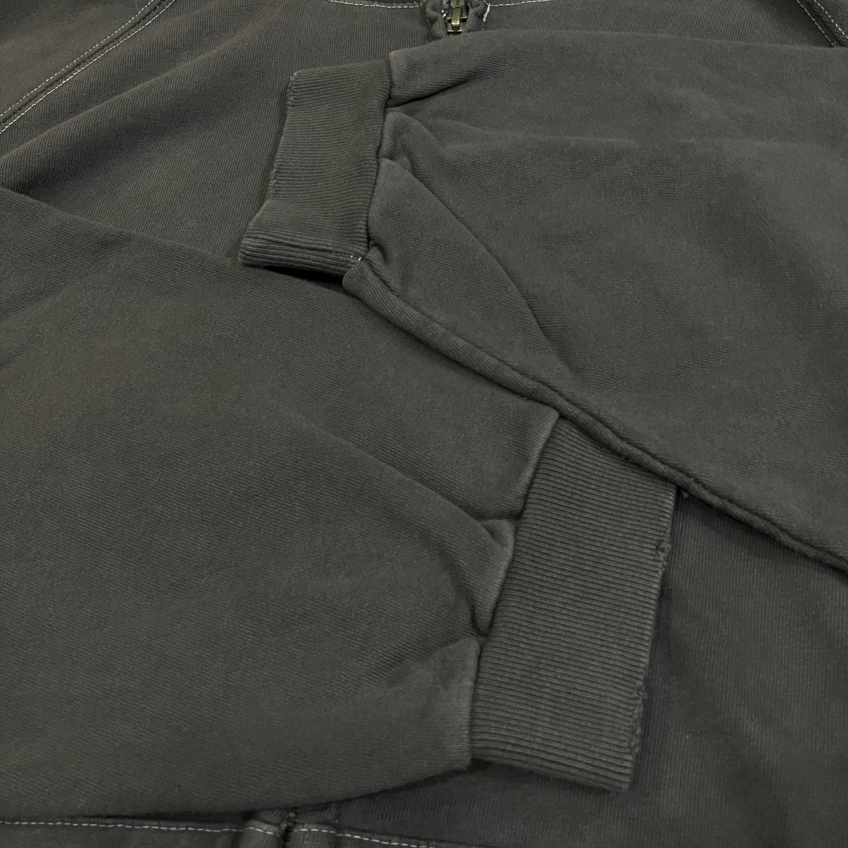 「TRINITY HOOD ZIP-UP」ジップパーカー