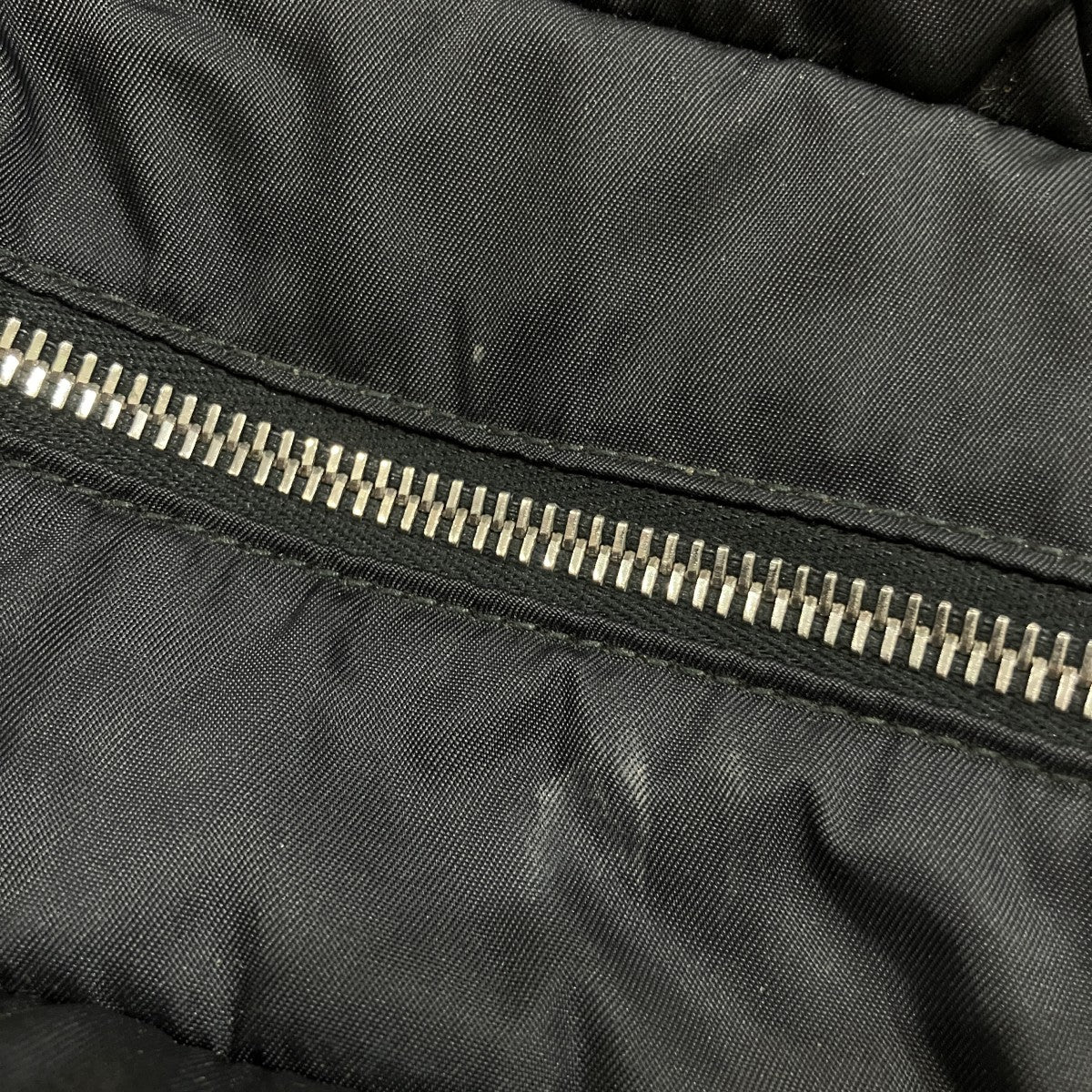 Re-Nylon パデッドトートバッグ