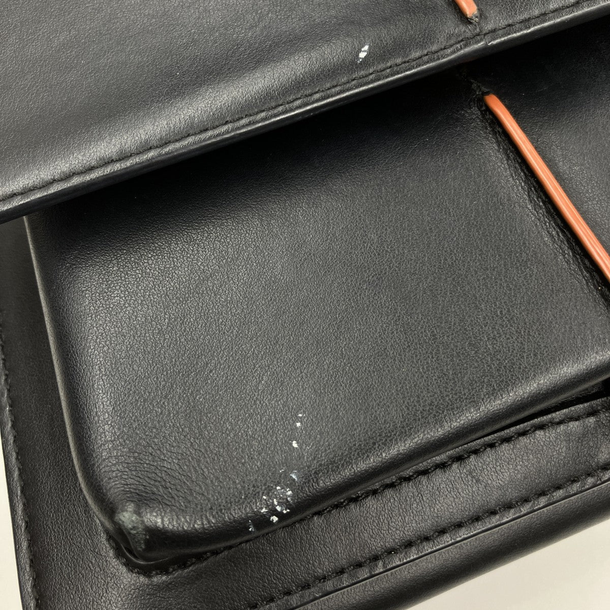 レザーショルダーバッグ