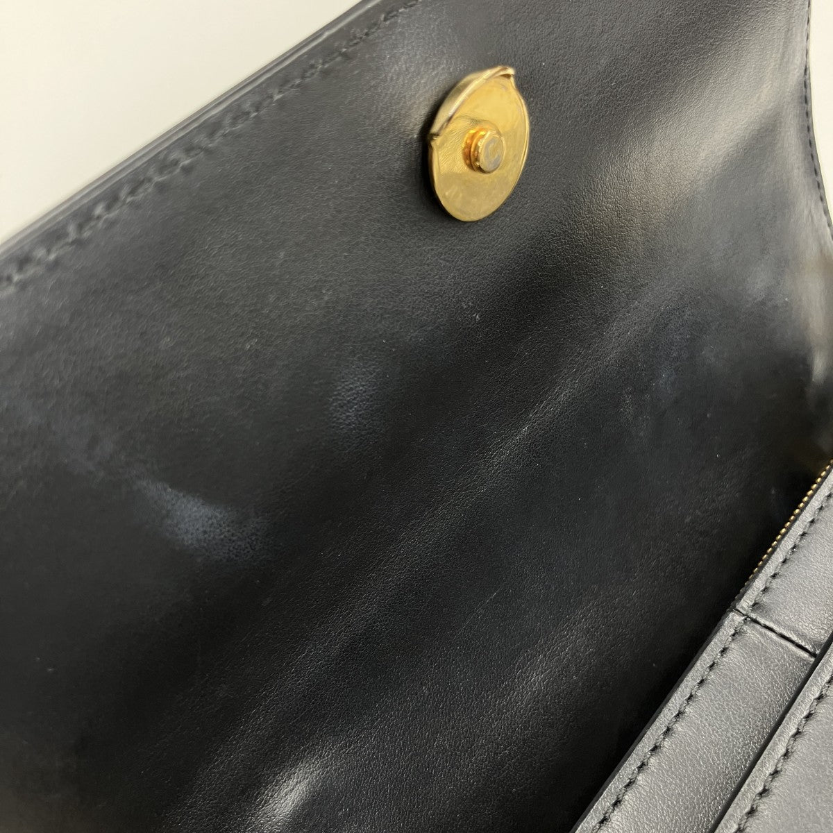 レザーショルダーバッグ