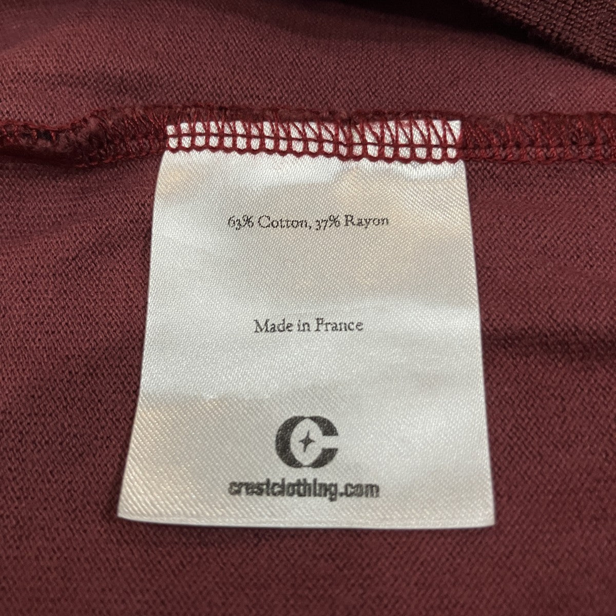 ワッペン付きTシャツ
