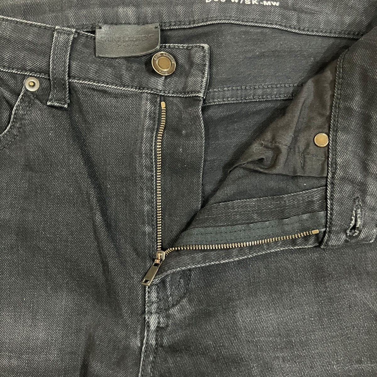 デニムパンツ