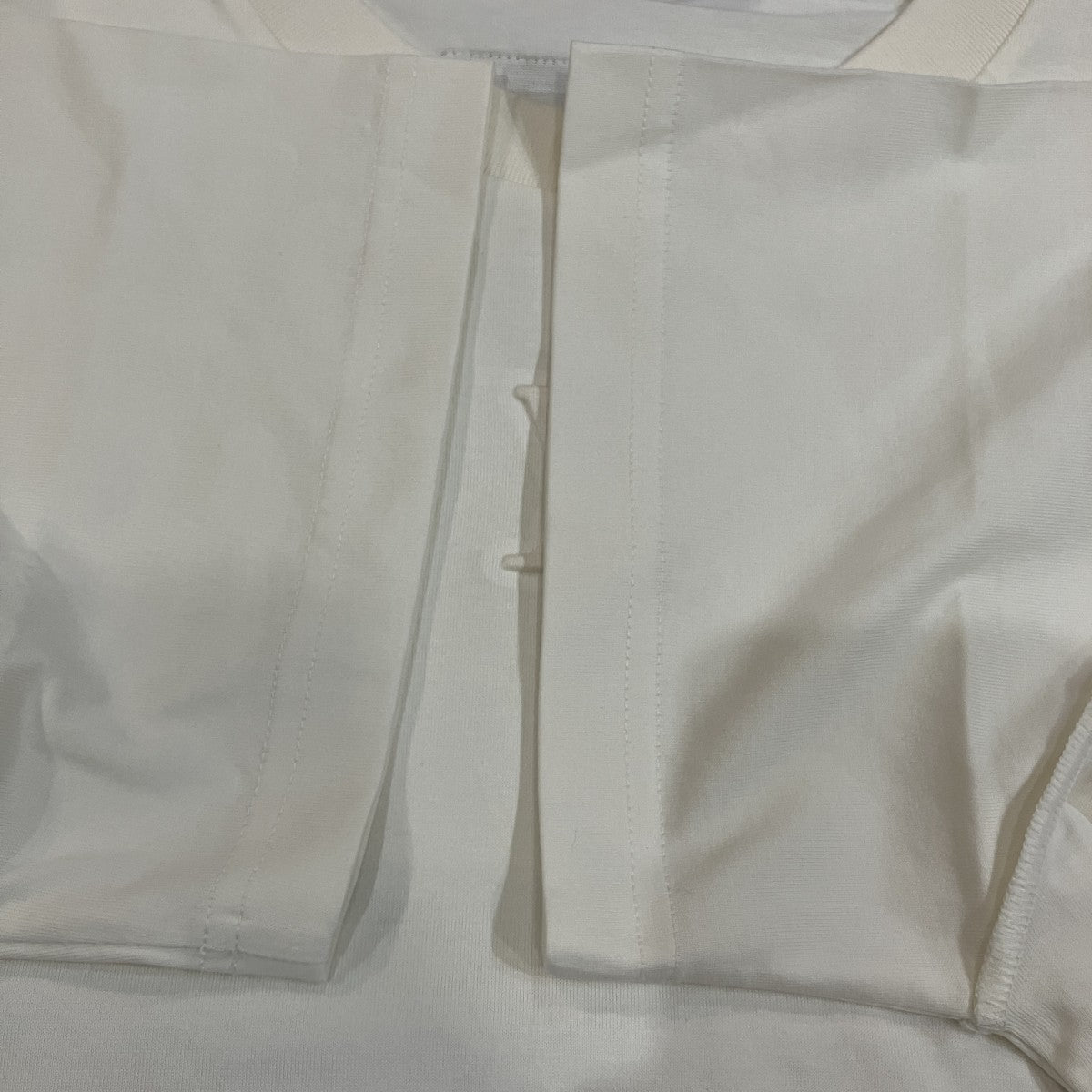 エンボス加工Tシャツ