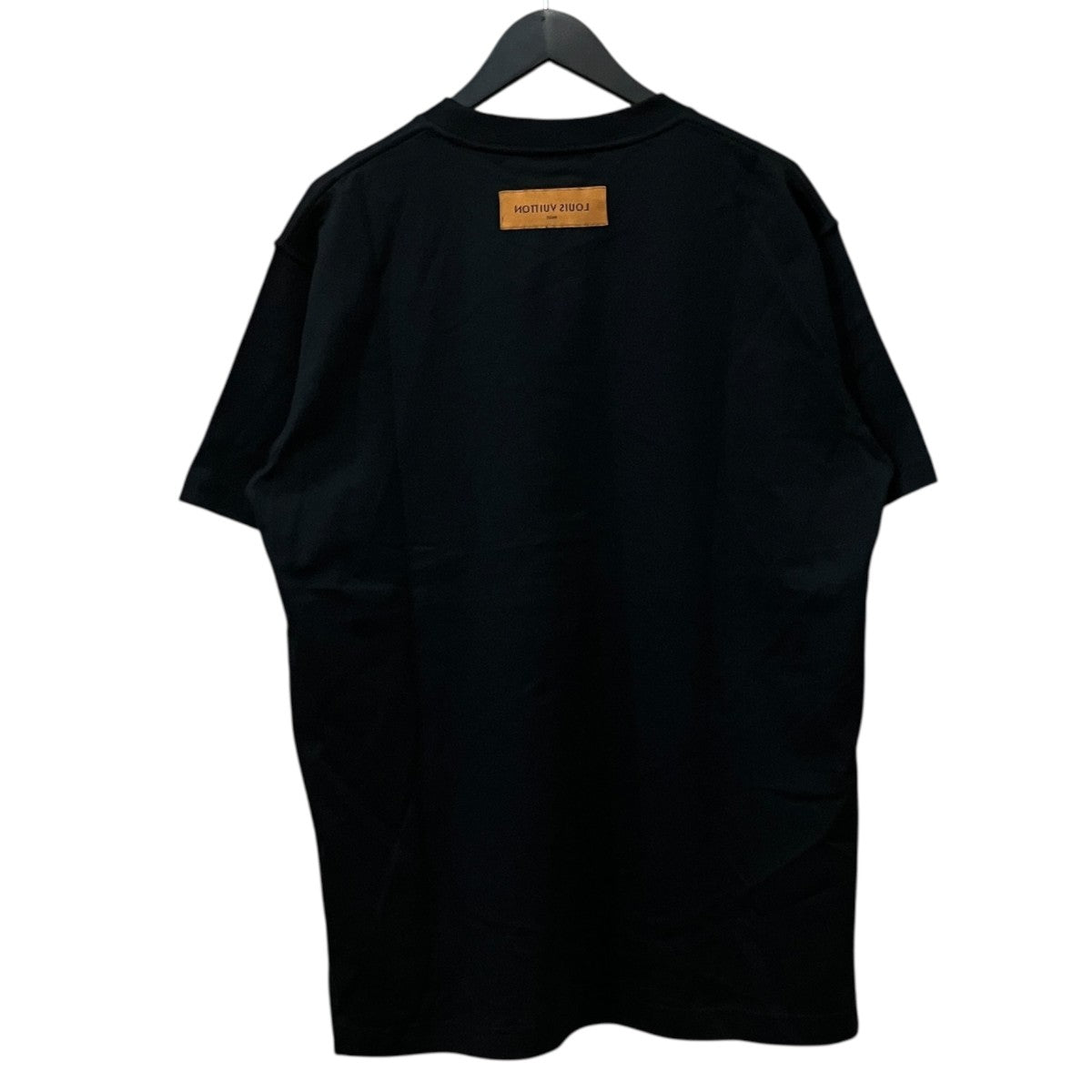エンボスロゴTシャツ