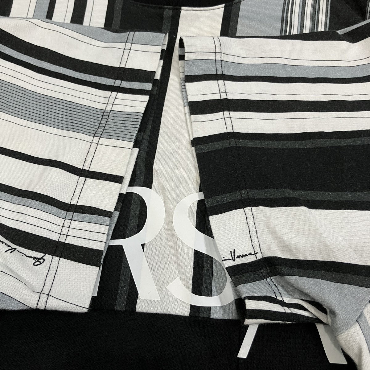 VERSACE ボーダーロゴTシャツA89002 古着・中古-4枚目のアイテム画像