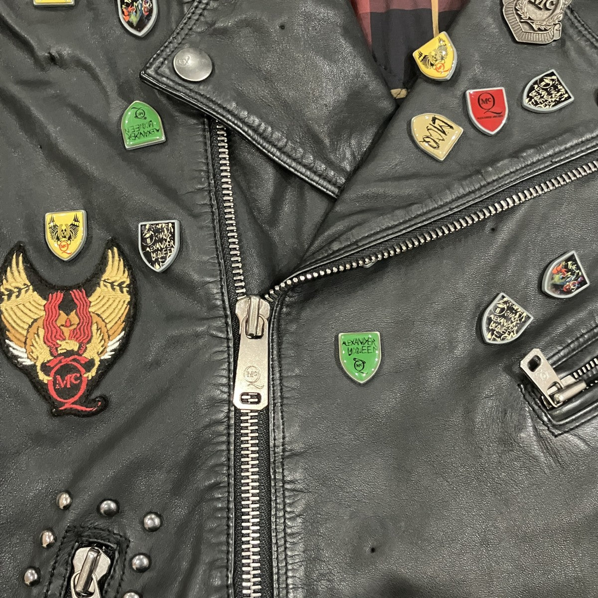 ALEXANDER McQUEEN バッジレザーダブルライダースジャケット 古着・中古-5枚目のアイテム画像
