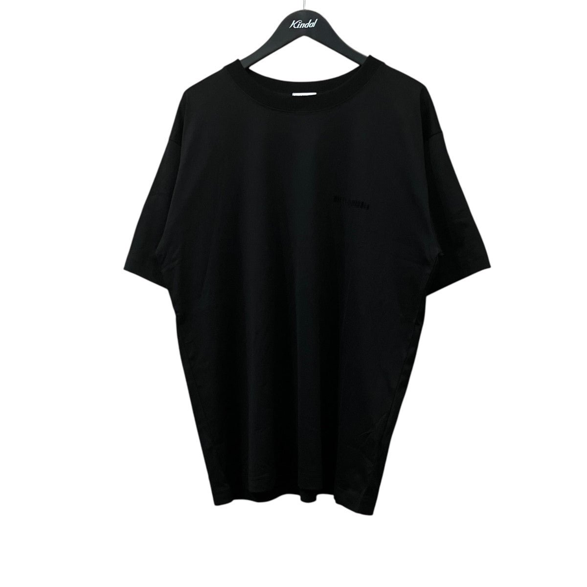 胸ロゴTシャツ