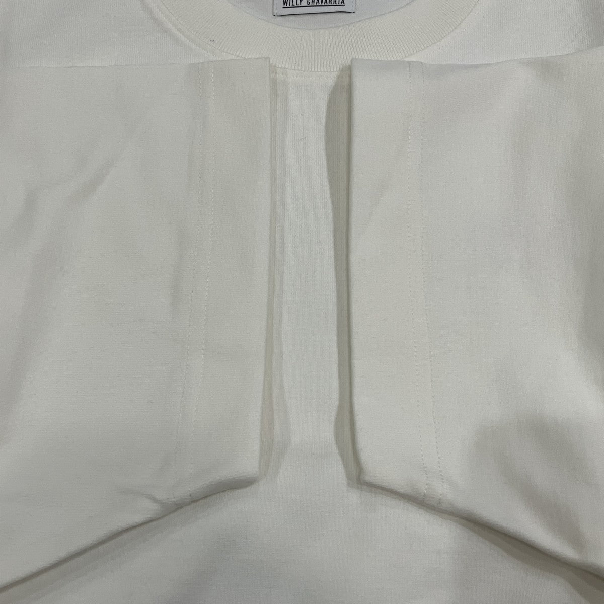 胸プリント長袖Tシャツ