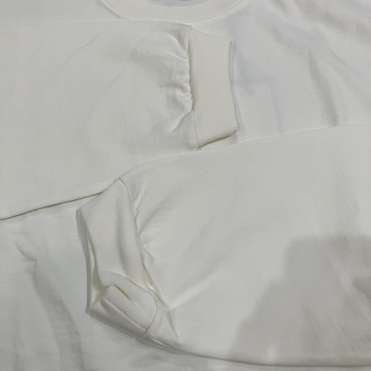 長袖Tシャツ