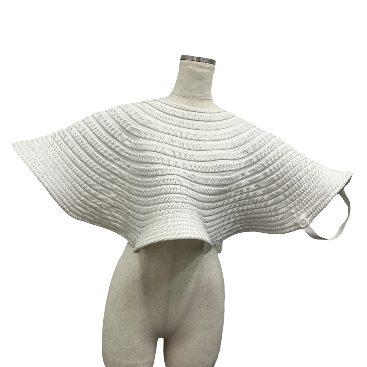 ISSEY MIYAKE INFINITE 円形ニット 古着・中古-2枚目のアイテム画像